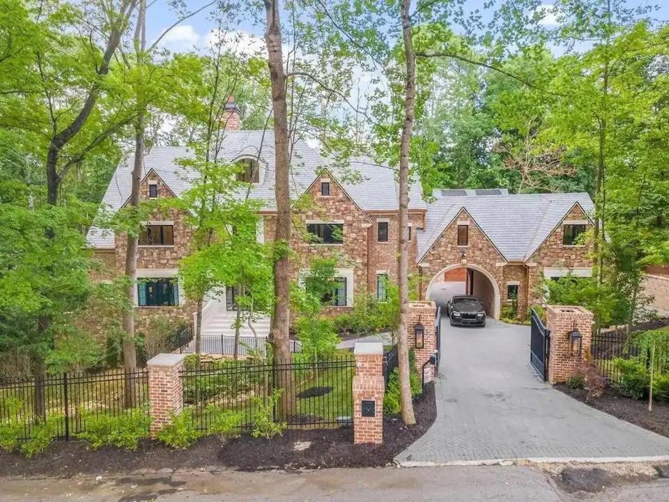 Holiday home Adams Mansion, 10k Sqft, 7bd/7ba, 15min To Airport Atlanta