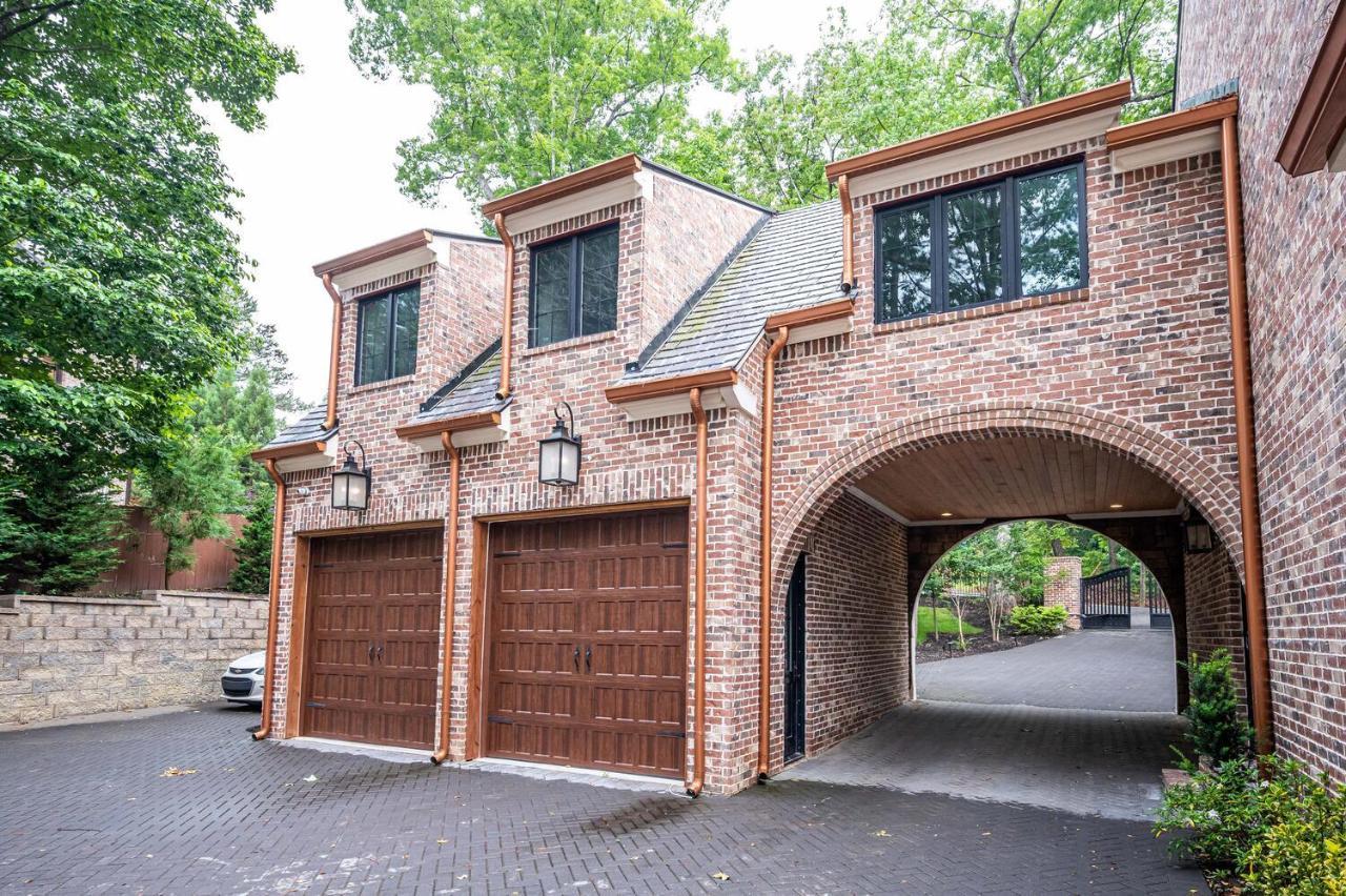 Holiday home Adams Mansion, 10k Sqft, 7bd/7ba, 15min To Airport Atlanta