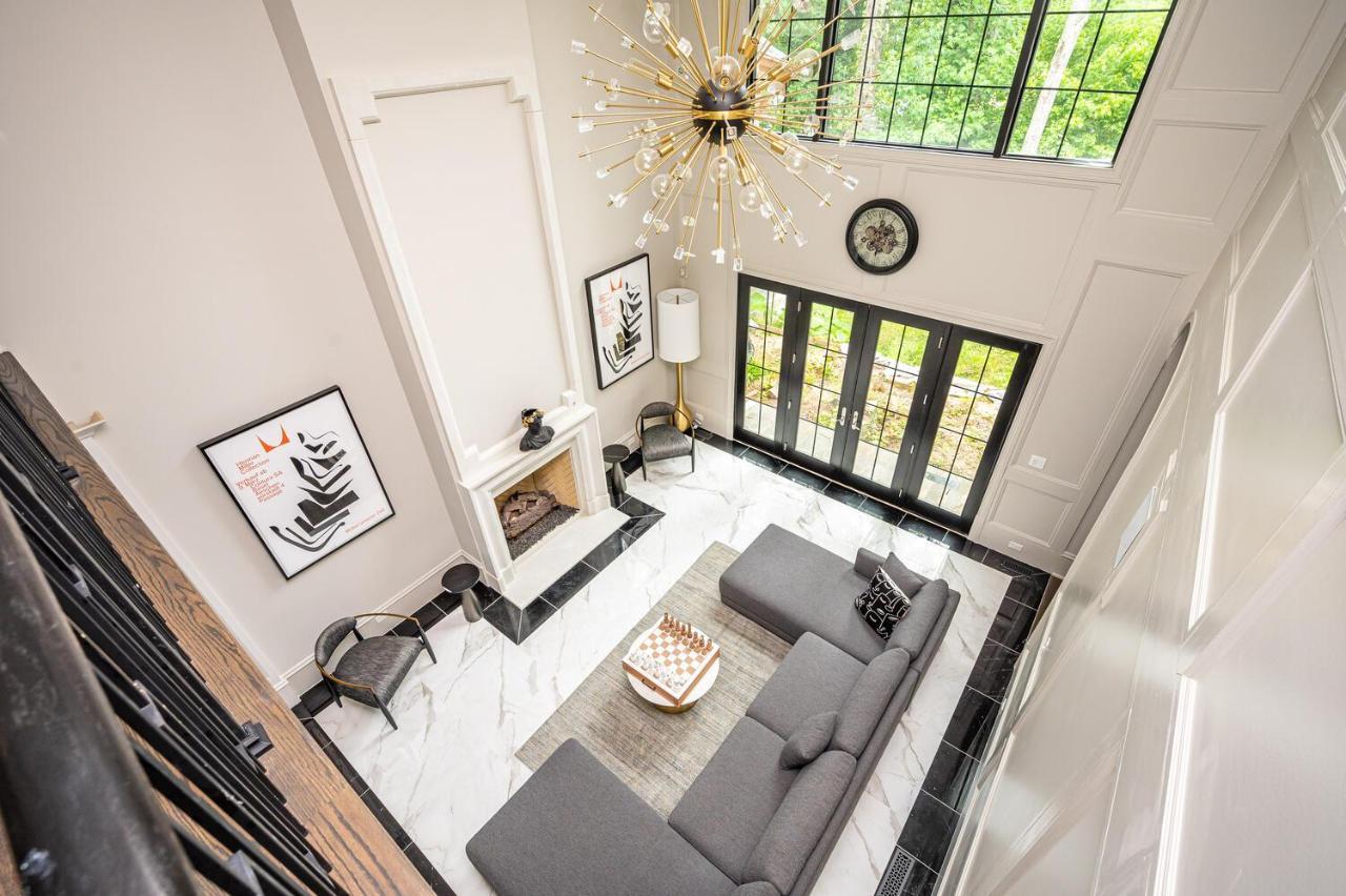 Holiday home Adams Mansion, 10k Sqft, 7bd/7ba, 15min To Airport *