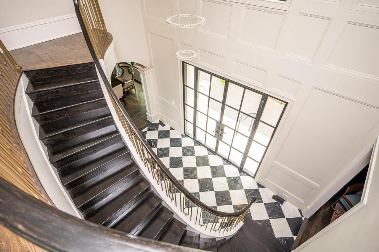 Adams Mansion, 10k Sqft, 7bd/7ba, 15min To Airport