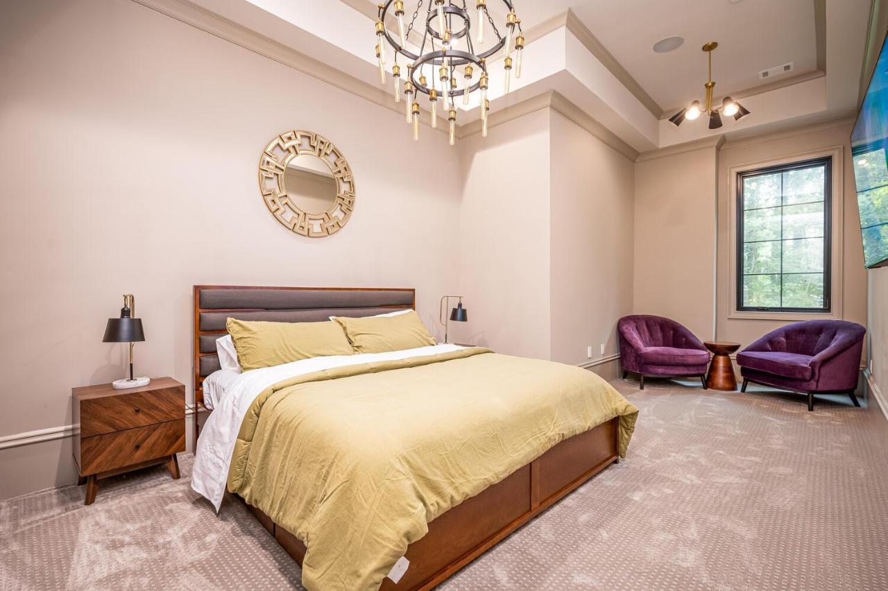 Holiday home Adams Mansion, 10k Sqft, 7bd/7ba, 15min To Airport Atlanta